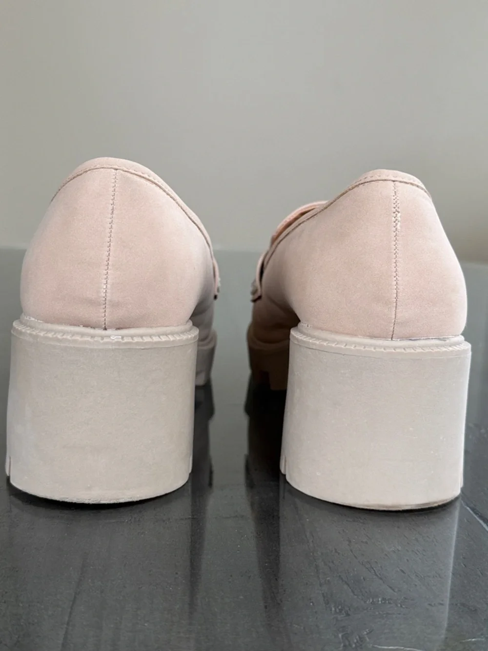 DV by Dolce Vita Neeka Chunky Platform Loafer, color Dune. Womens Size 10.